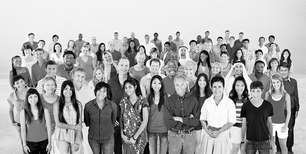 group_people_B-W Drugačiji svijet